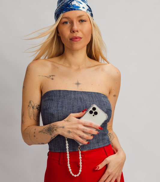 een rode outfit combineer je zo