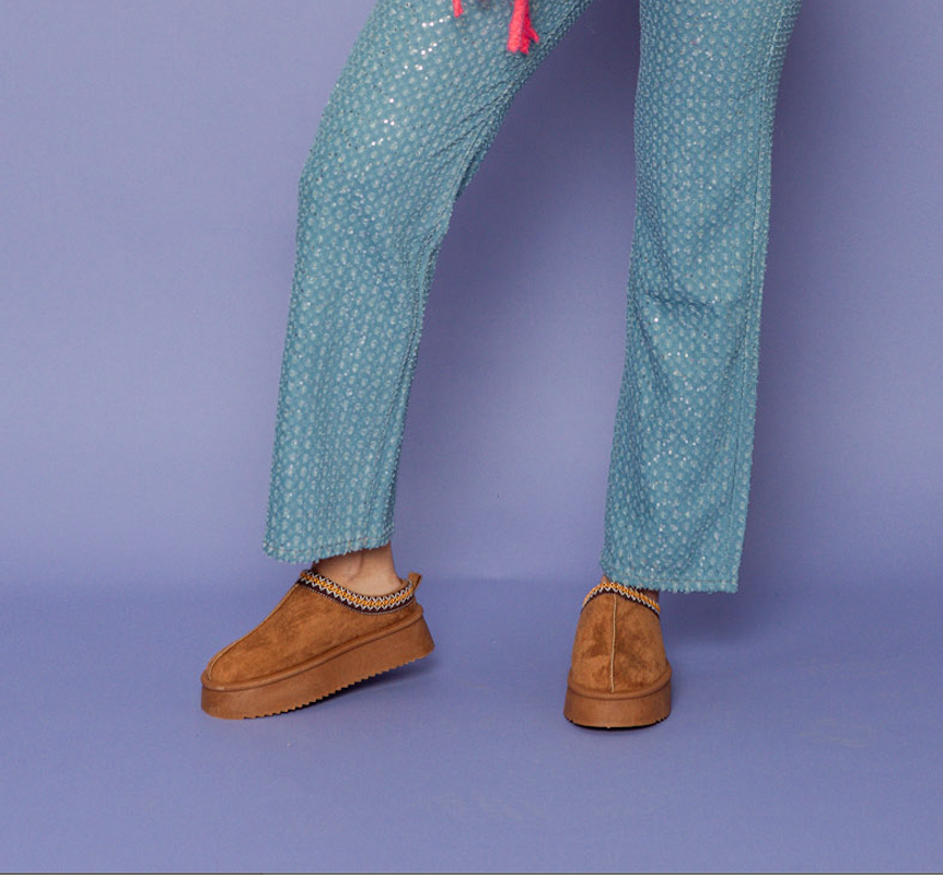 Uggie boots camel