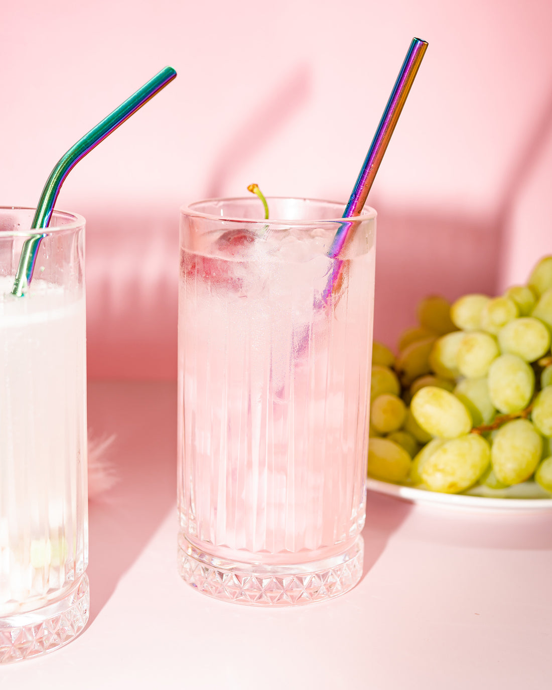 Pink wodka limonade